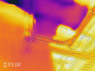 Illustration for article titled The First Thermal Imaging Phone Made Me Feel Like Predator